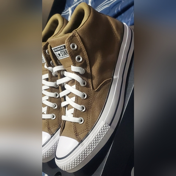 Converse CTAS Malden Street Vintage Mid, New In Box!      Mens 9.5 / Womens 11.5 - Picture 3 of 9